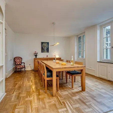 아파트 Bedroom 3 - Spacious And Bright - Coliving