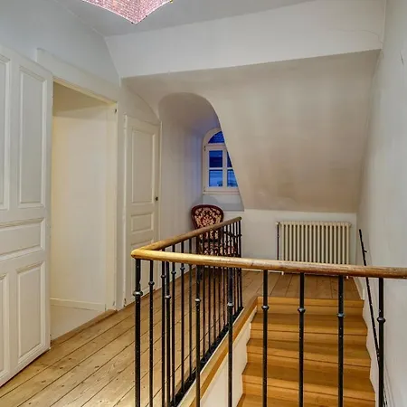 아파트 Bedroom 3 - Spacious And Bright - Coliving