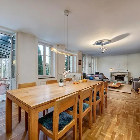아파트 Bedroom 3 - Spacious And Bright - Coliving