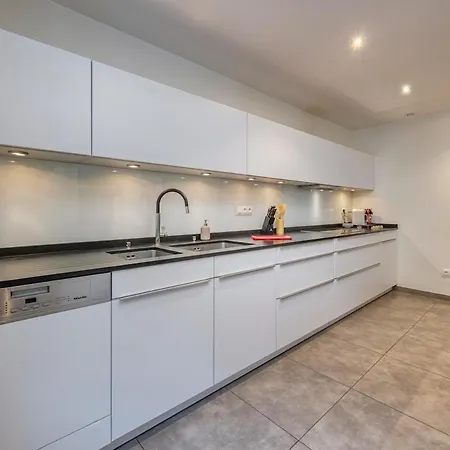 Bedroom 3 - Spacious And Bright - Coliving 아파트 *